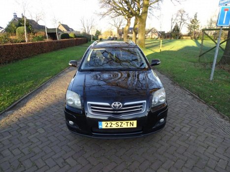 Toyota Avensis Wagon - 2.2 D-4D Luna - 1