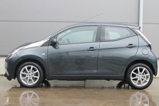 Toyota Aygo - 1.0 VVT-i X-Play Navi Lichtmetaal | 5drs - 1