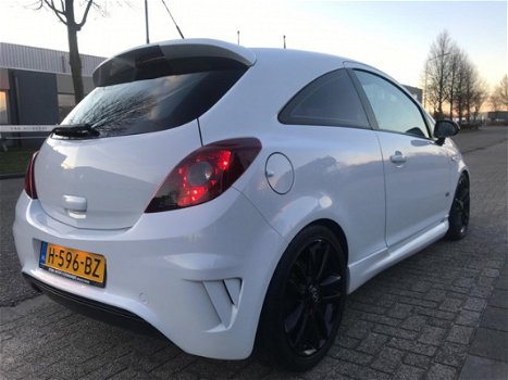 Opel Corsa - 1.4 OPC LINE NAVIGATIE AIRCO DIKKE VOLLE UITVOERING - 1