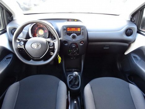 Toyota Aygo - 1.0 VVT-i x-fun / Airconditioning / Bluetooth / Snelheidsbegrenser / Electrische Ramen - 1