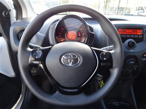 Toyota Aygo - 1.0 VVT-i x-fun / Airconditioning / Bluetooth / Snelheidsbegrenser / Electrische Ramen - 1