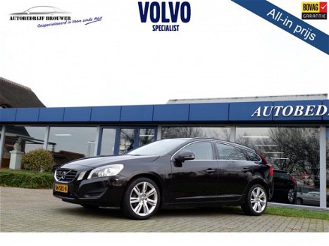 Volvo V60 - 2.0T 203PK MOMENTUM - ADAP.CRUISE - BLIS - LEDER |AUG-12| *all in prijs - 1