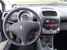 Peugeot 107 - 1.0-12V XS 5DRS Airco