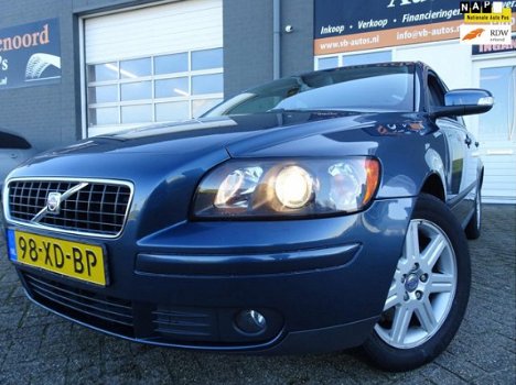 Volvo S40 - 2.4 Edition I automaat met trekhaak en automatische airco - 1