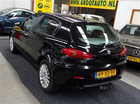 Alfa Romeo 147 - 1.6 T.Spark Business Stuurbekrachtiging Climate control - 1