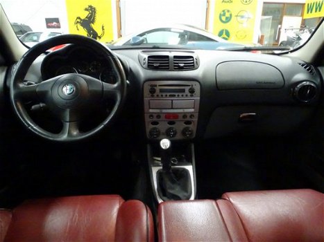 Alfa Romeo 147 - 1.6 T.Spark Business Stuurbekrachtiging Climate control - 1