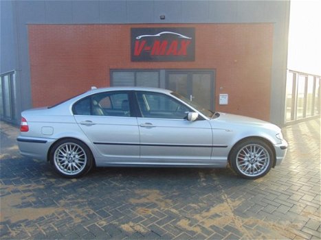 BMW 3-serie - 325 325i AUT Executive Nap Leder Navi Xenon Trekhaak - 1