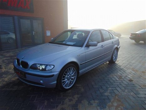 BMW 3-serie - 325 325i AUT Executive Nap Leder Navi Xenon Trekhaak - 1