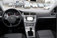 Volkswagen Golf - 1.6 TDI Comfortline BlueMotion NL auto, Euro 5, De auto moet nog gereinigd worden.
