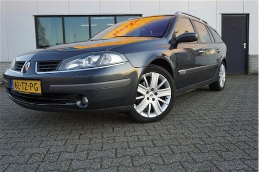 Renault Laguna Grand Tour - 2.0-16V Tech Line NAV TELEFOON CRUISE S/K DAK - 1