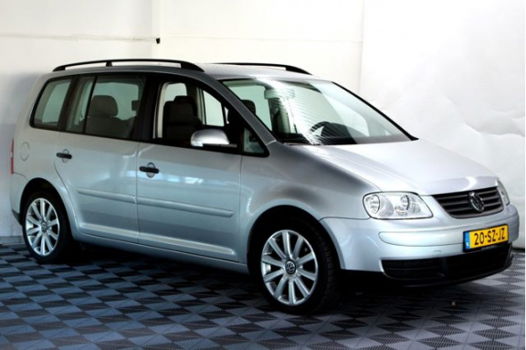 Volkswagen Touran - 1.6 incl NAP APK-AUG2020 TREKHAAK CRUISE AIRCO LMV '06 - 1