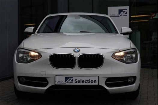 BMW 1-serie - 116i Business+ / Sport-Line / Navigatie - 1