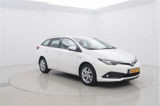 Toyota Auris - TS 1.8 Hybrid Aspiration Automaat - 1