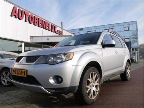 Mitsubishi Outlander - 2.4 2WD Intro Edition - Navigatie - 1