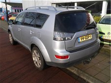 Mitsubishi Outlander - 2.4 2WD Intro Edition - Navigatie