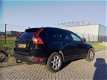 Volvo XC60 - 2.4 D5 AWD Kinetic | Aut | Adaptieve Cruise Control | Trekhaak | BLIS - 1 - Thumbnail