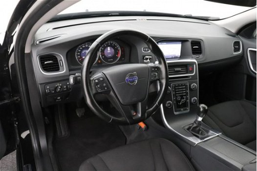 Volvo S60 - 1.6 T4 Kinetic | Navigatie | Cruise Control | 17 Inch - 1