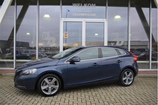 Volvo V40 - T2 1.6 MOMENTUM BUSINESS NAVI/PDC/CLIMA/17 INCH LM - 1