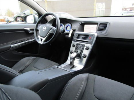 Volvo V60 - T3 R-DESIGN AUTOMAAT NAVIGATIE BLUETOOTH - 1