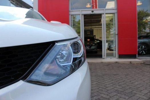 Nissan Qashqai - 1.5 DCI N-CONNECTA / Weinig KM /Panoramadak/ Navi - 1