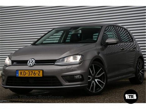 Volkswagen Golf - 1.4 TSI 150pk DSG ACT Business Edition R-Line 18'' LMV Xenon Navigatie 43 - 1