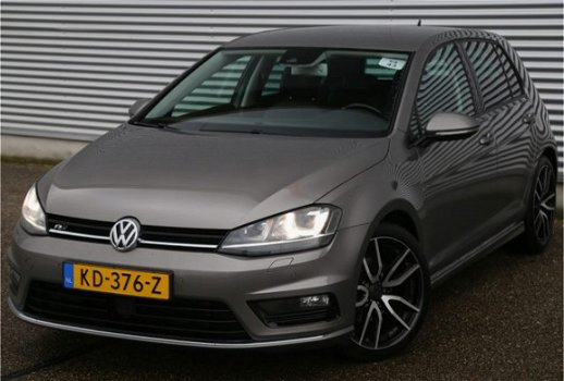 Volkswagen Golf - 1.4 TSI 150pk DSG ACT Business Edition R-Line 18'' LMV Xenon Navigatie 43 - 1