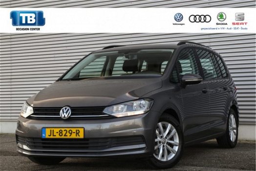 Volkswagen Touran - 1.2 TSI 110 Comfortline 7persoons Navigatie Trekhaak 76 - 1