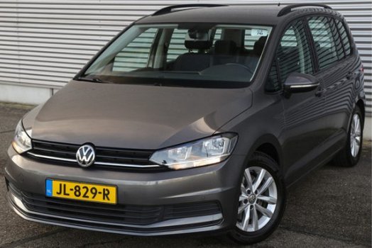 Volkswagen Touran - 1.2 TSI 110 Comfortline 7persoons Navigatie Trekhaak 76 - 1