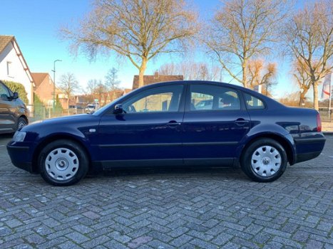 Volkswagen Passat - 1.9 TDI Comfortline 4Motion H6 1e Eigenaar / Climate Control / Cruise Control - 1