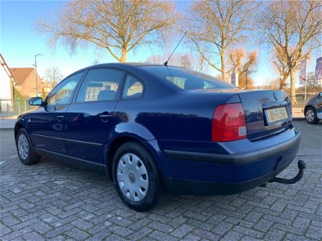 Volkswagen Passat - 1.9 TDI Comfortline 4Motion H6 1e Eigenaar / Climate Control / Cruise Control - 1