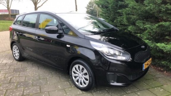 Kia Carens - 1.6 First Edition 7 persoons | Navigatie | Lage KM stand - 1