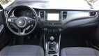 Kia Carens - 1.6 First Edition 7 persoons | Navigatie | Lage KM stand - 1 - Thumbnail