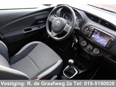 Toyota Yaris - 1.5 VVT-i Y20 Design Limited | Cruise control | Lichtmetalen velgen | Parkeerhulpcame