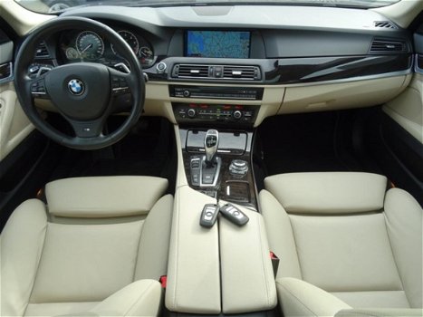 BMW 5-serie - 535xi High Executive | Schuifdak | Comfort Leder | 2e eigenaar | Dealer onderhouden | - 1