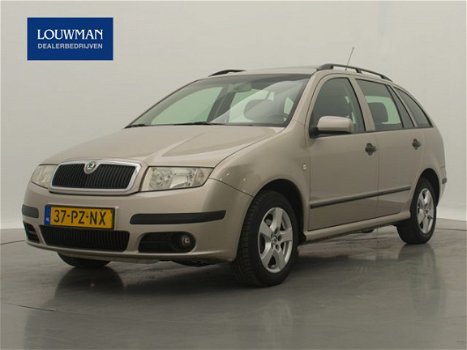 Skoda Fabia Combi - 1.4-16V L&K | Leder | Schuifdak | Trekhaak | - 1