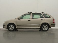 Skoda Fabia Combi - 1.4-16V L&K | Leder | Schuifdak | Trekhaak |