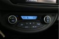 Toyota Yaris - 1.5 Hybrid Active | Navigatie | Parkeercamera | Airco | - 1 - Thumbnail