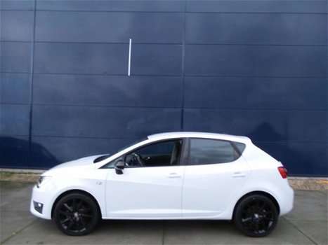 Seat Ibiza - 1.0 EcoTSI 95pk FR met Navigatie en Climate en Xenon - 1