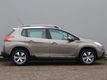 Peugeot 2008 - 1.2 82 pk automaat Allure Navigatie / Parkeersensoren / Climate Control - 1 - Thumbnail