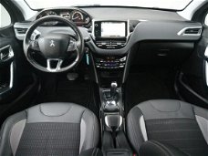 Peugeot 2008 - 1.2 82 pk automaat Allure Navigatie / Parkeersensoren / Climate Control