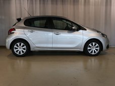 Peugeot 208 - 1.2 82 pk Blue Lion | Navigatie | Parkeersensoren | Airco