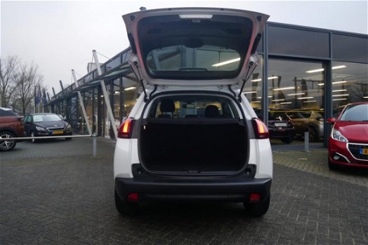 Peugeot 2008 - BLUE LION 130PK | NAVIGATIE | AIRCO | PARKEER SENSOREN ACHTER | - 1