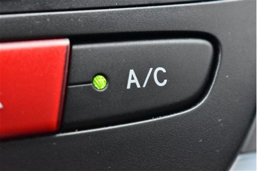 Citroën C1 - VTi 68 5-drs Selection | Airco | 1ste eigenaar | Aux-aansluiting - 1