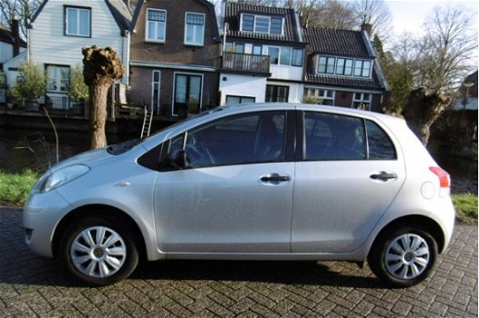 Toyota Yaris - 1.0 VVTi Acces 5 deurs Airco 106.000km 2e eigenaar Zuinig 1 op 20 - 1