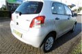 Toyota Yaris - 1.0 VVTi Acces 5 deurs Airco 106.000km 2e eigenaar Zuinig 1 op 20 - 1 - Thumbnail