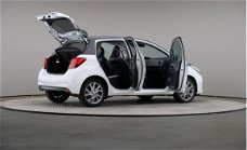 Toyota Yaris - 1.5 Hybrid Dynamic Bi-Tone, Automaat, Navigatie