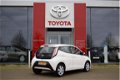 Toyota Aygo - 1.0 VVT-i 70pk x-play | Navigatie | Airco | Bluetooth connectiviteit | - 1 - Thumbnail