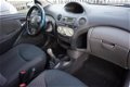 Toyota Yaris - 1.0 VVT-i Airco/Nieuw Apk - 1 - Thumbnail