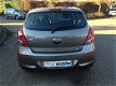 Hyundai i20 - 1.2i i-Deal airco, bluetooth, parkeersensoren, lichtmetalen velgen, start stop systeem - 1 - Thumbnail