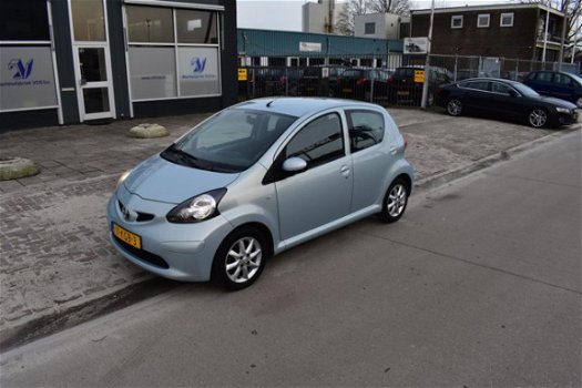 Toyota Aygo - 1.0-12V - 1